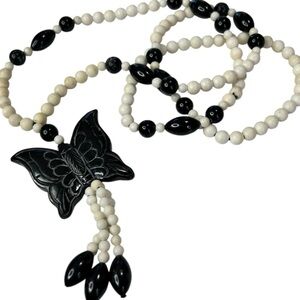 Artisan Onyx and white quartz carved butterfly beaded necklace